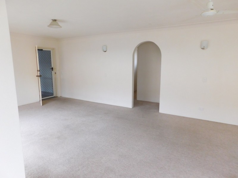 2/542 Marine Parade, Biggera Waters QLD 4216