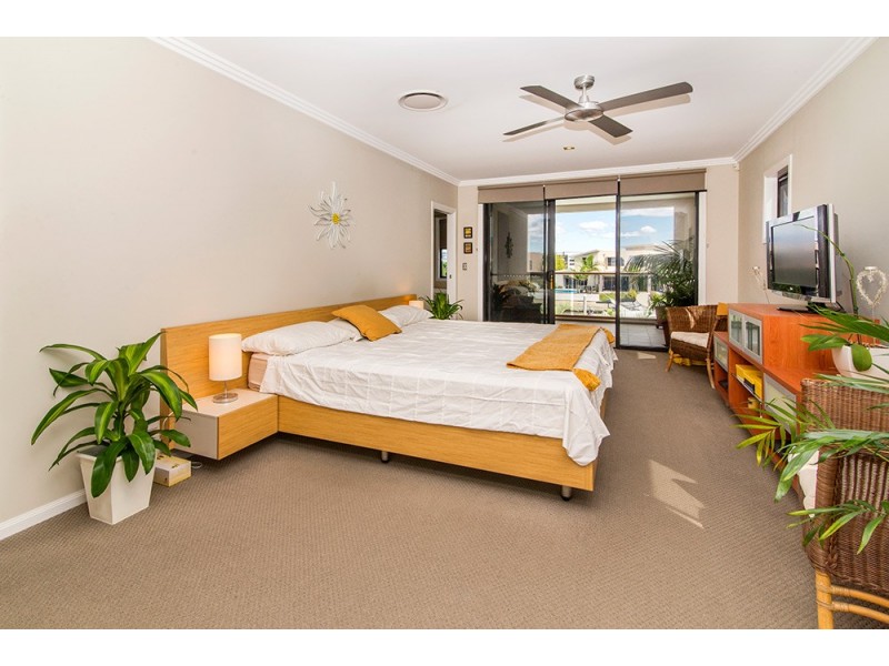 56 East Quay Drive, Biggera Waters QLD 4216