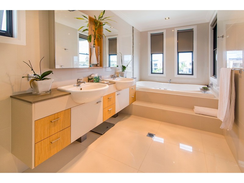 56 East Quay Drive, Biggera Waters QLD 4216