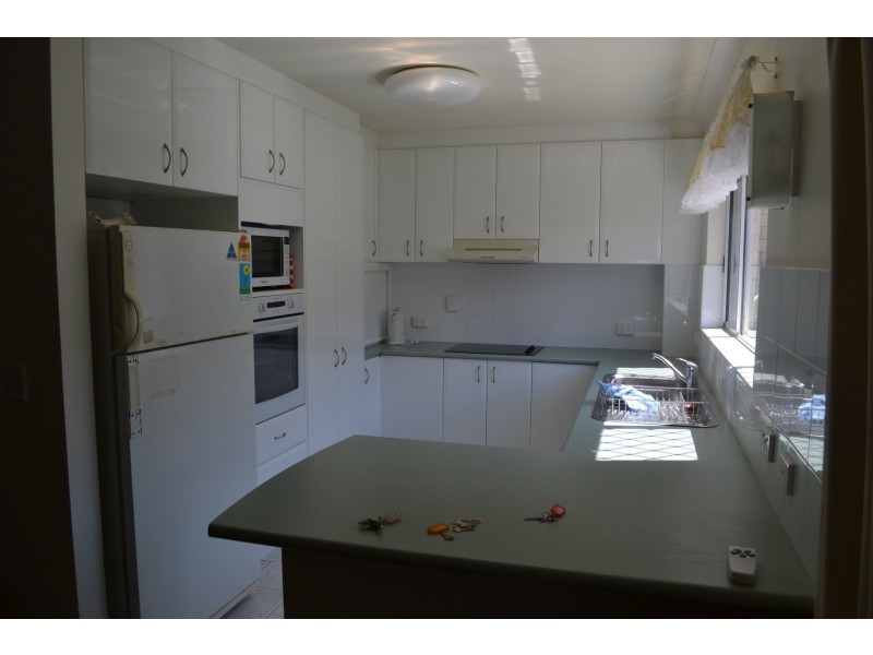 2/542 Marine Parade, Biggera Waters QLD 4216