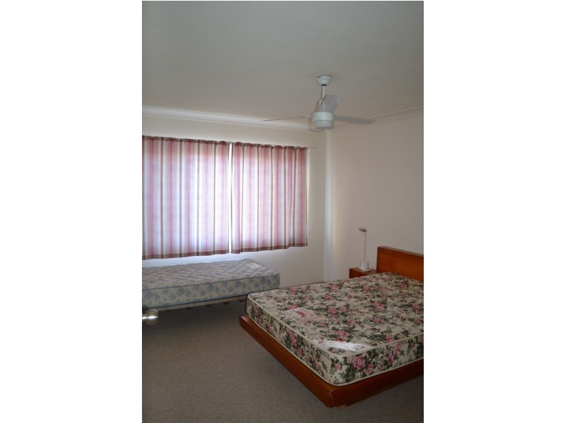 2/542 Marine Parade, Biggera Waters QLD 4216