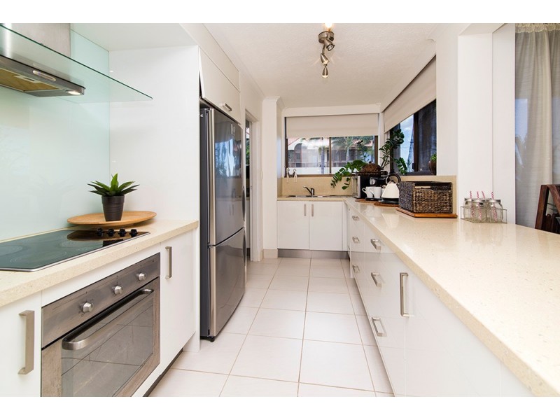 1/460 Marine Parade, Biggera Waters QLD 4216