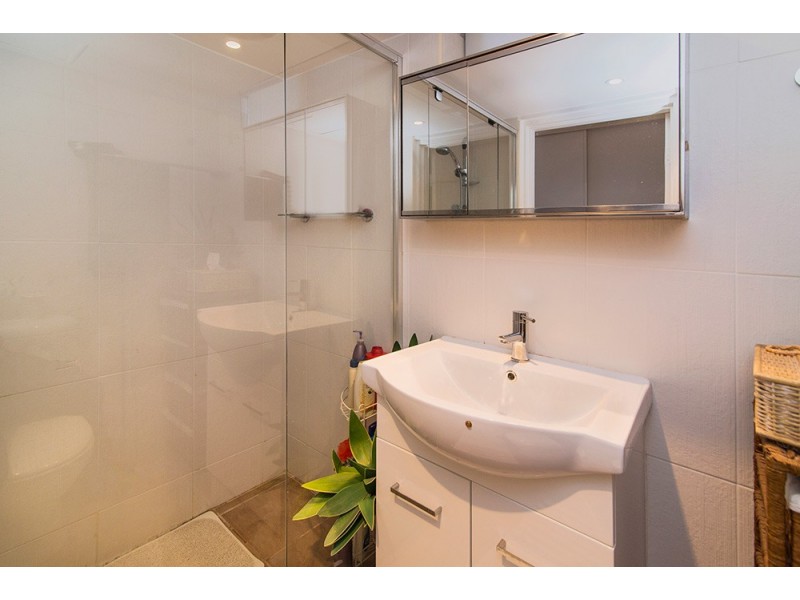 1/460 Marine Parade, Biggera Waters QLD 4216