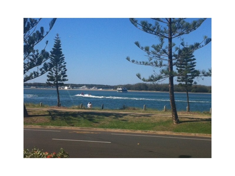 1/460 Marine Parade, Biggera Waters QLD 4216