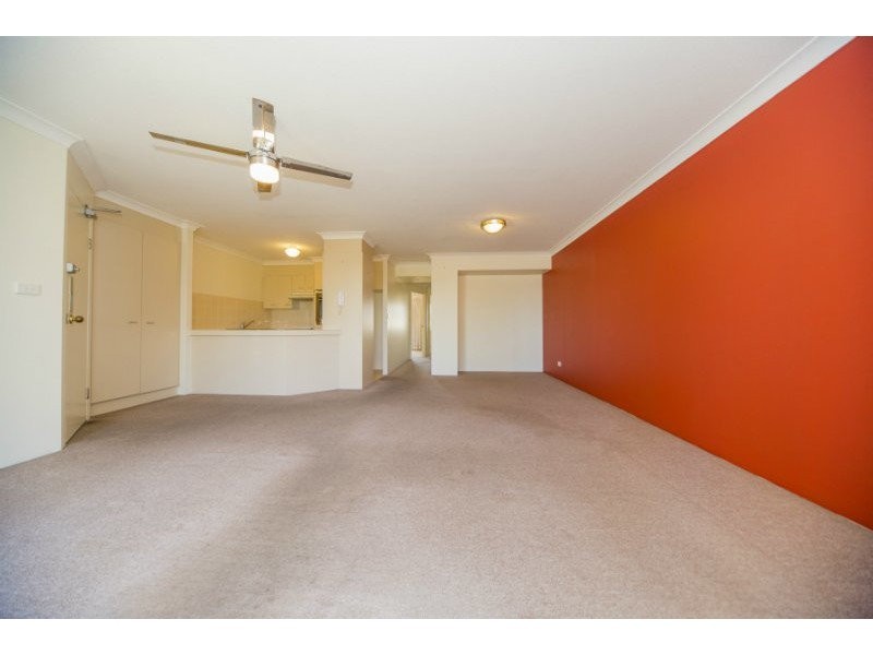 21/37 Bayview Street, Runaway Bay QLD 4216
