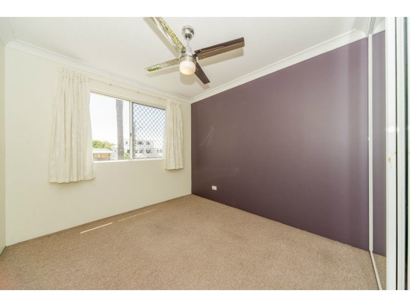 21/37 Bayview Street, Runaway Bay QLD 4216