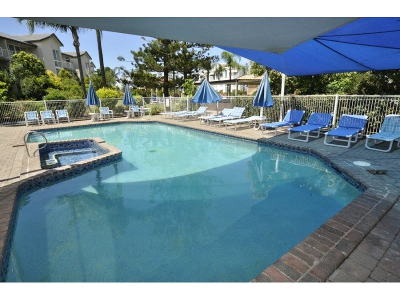 21/37 Bayview Street, Runaway Bay QLD 4216