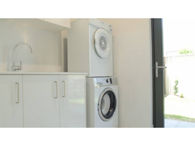 Hope Island QLD 4212