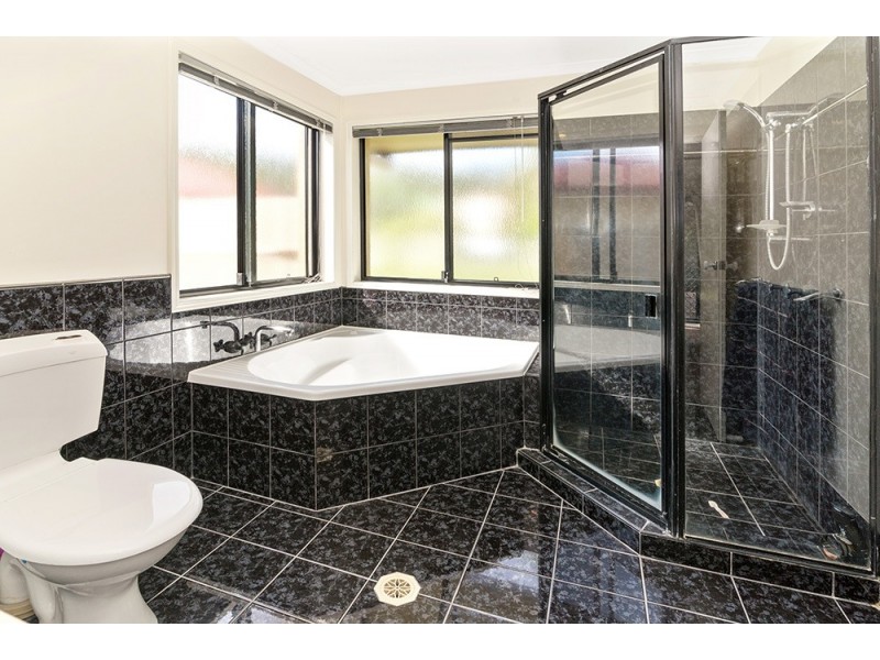 40 Lucille Ball Place, Parkwood QLD 4214