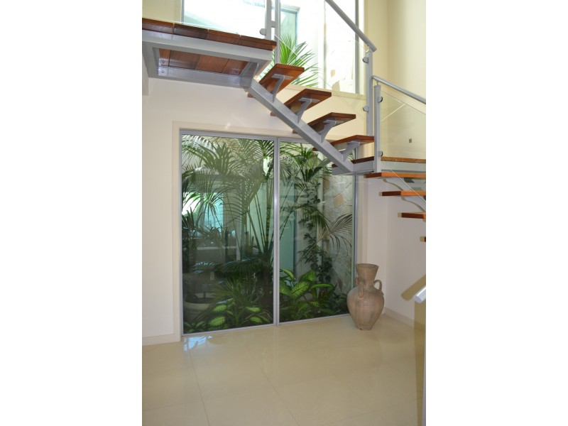 Villa 1, 2022 The Boulevard “Royal Pines”, Benowa QLD 4217