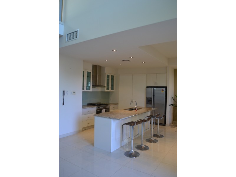 Villa 1, 2022 The Boulevard “Royal Pines”, Benowa QLD 4217