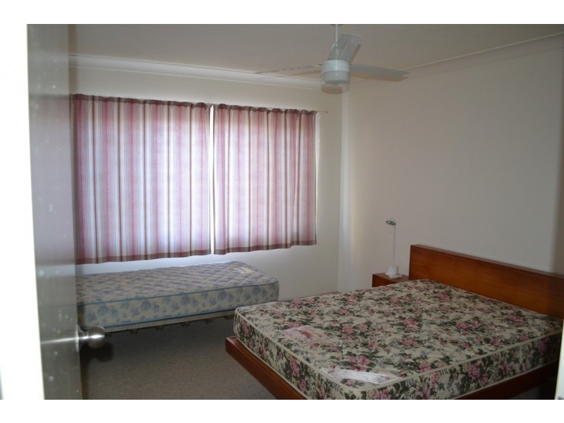 2/542 Marine Parade, Biggera Waters QLD 4216