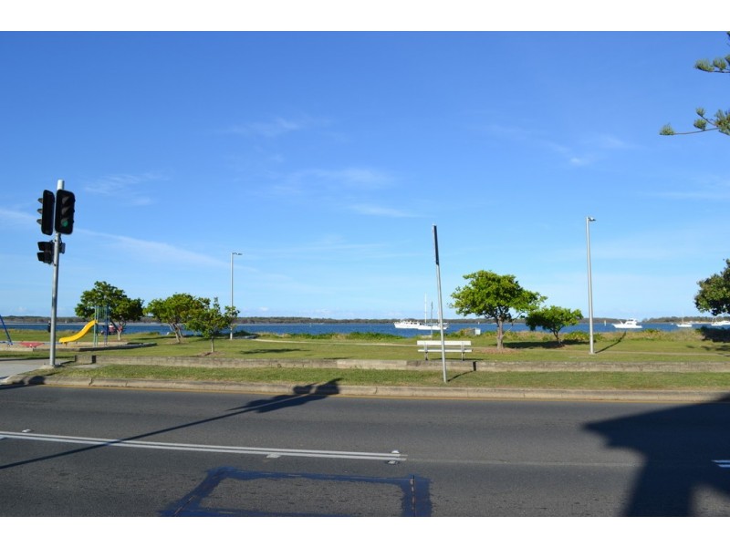 2/542 Marine Parade, Biggera Waters QLD 4216