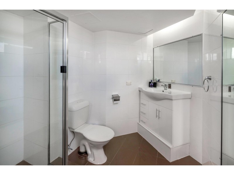 9A/114 Marine Parade, Southport QLD 4215