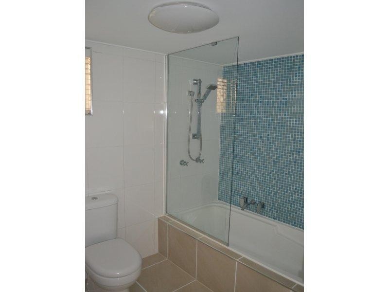 1/164 Frank Street, Labrador QLD 4215