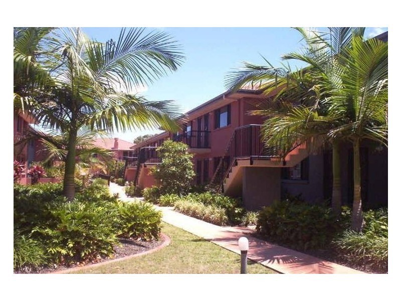 7-11 Brown Street, Labrador QLD 4215