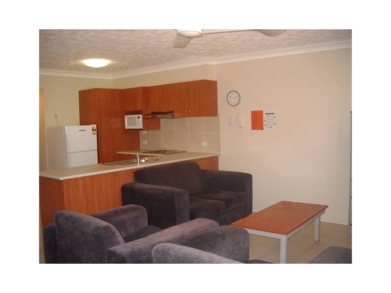 7-11 Brown Street, Labrador QLD 4215