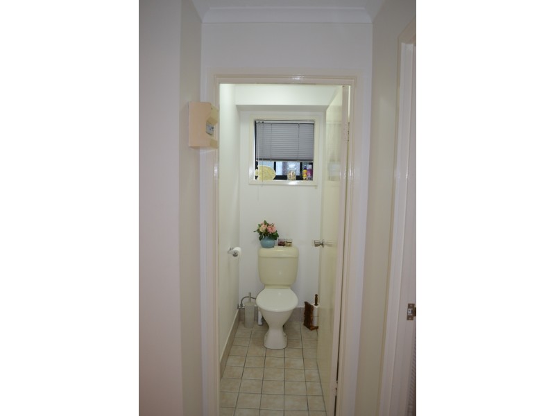 4/9 Bright Ave, Labrador QLD 4215