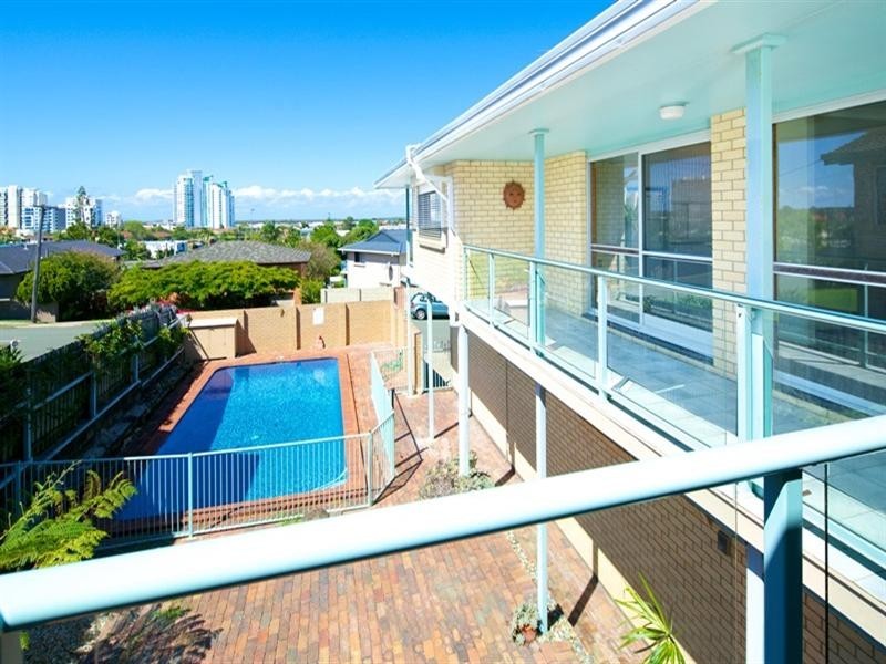 5 Reynolds Ave, Labrador QLD 4215