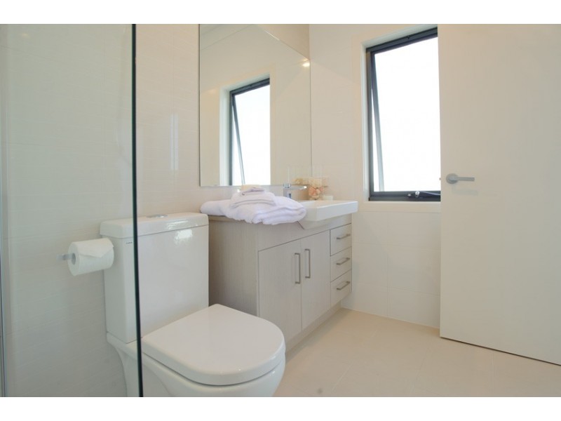 20/88 Broadwater Avenue, Hope Island QLD 4212