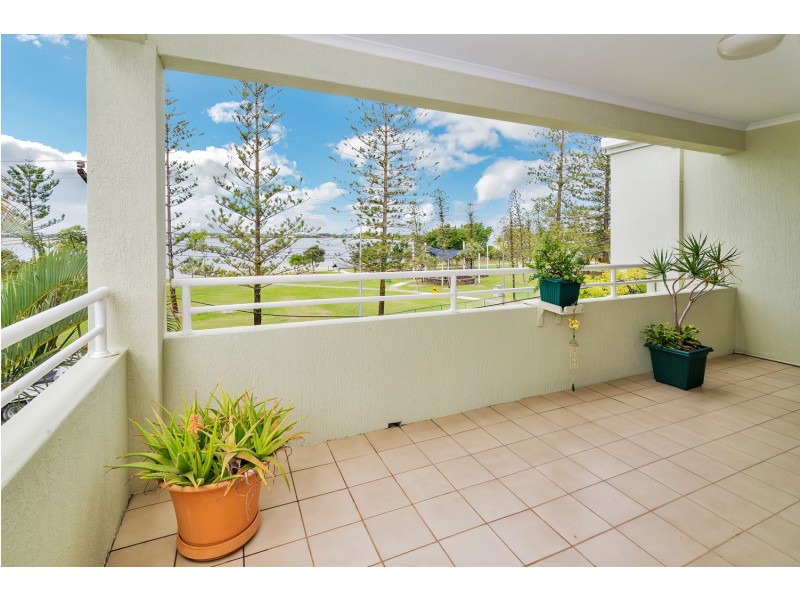 5/194 Marine Parade, Labrador QLD 4215