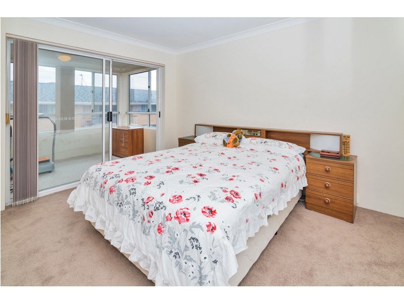 5/194 Marine Parade, Labrador QLD 4215