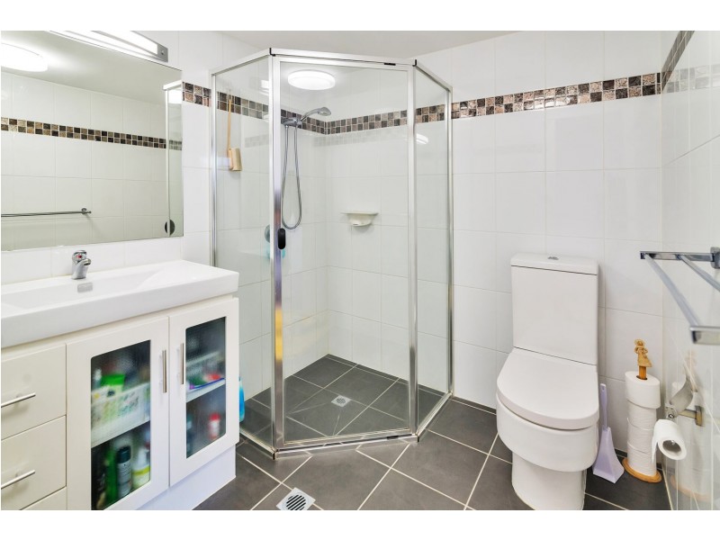 5/194 Marine Parade, Labrador QLD 4215