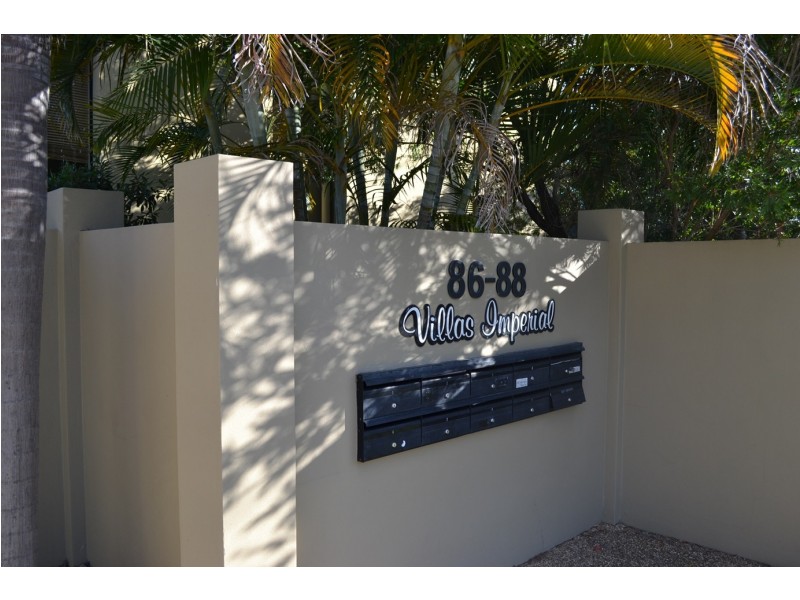 2/86 Imperial Parade, Labrador QLD 4215
