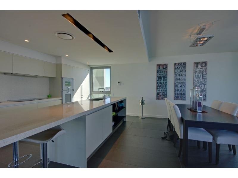 6/446 Marine Parade, Biggera Waters QLD 4216