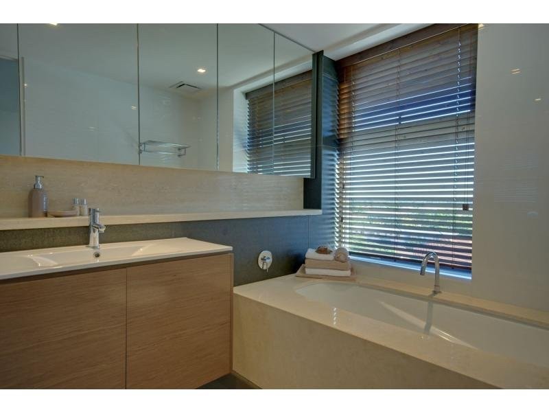 6/446 Marine Parade, Biggera Waters QLD 4216