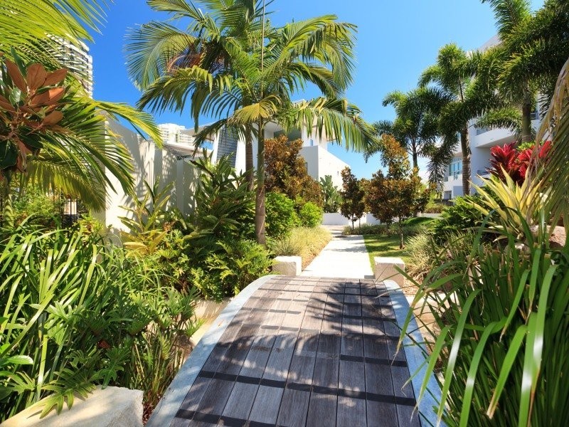 1I/28 Bayview Street, Runaway Bay QLD 4216