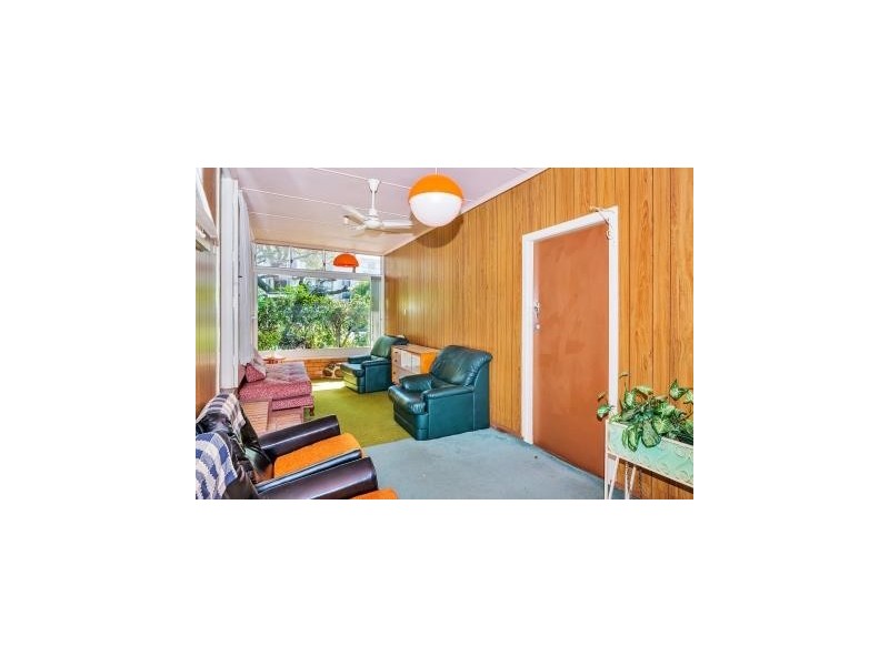 8 Whiting Street, Labrador QLD 4215