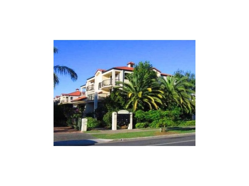 7/217 Scarborough Street, Southport QLD 4215