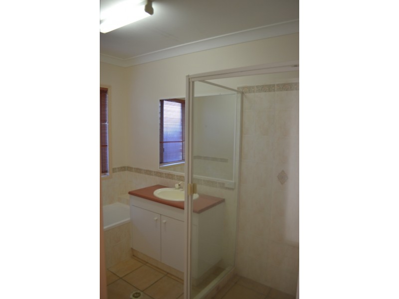 10 Hirono Court, Parkwood QLD 4214