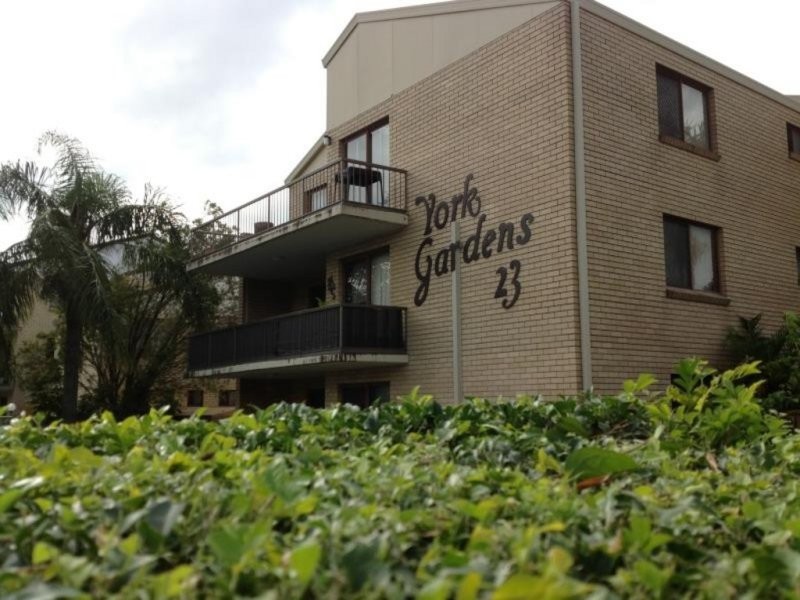 3/9 Bradford Street, Labrador QLD 4215