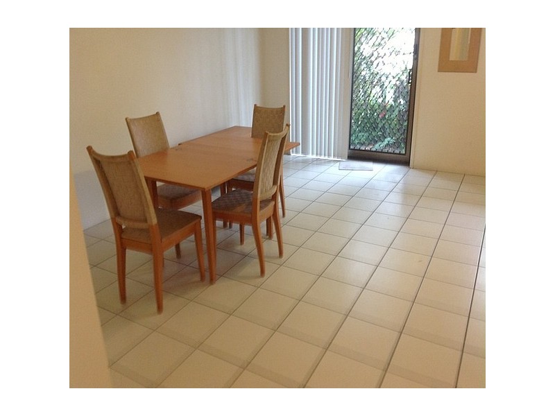 3/9 Bradford Street, Labrador QLD 4215