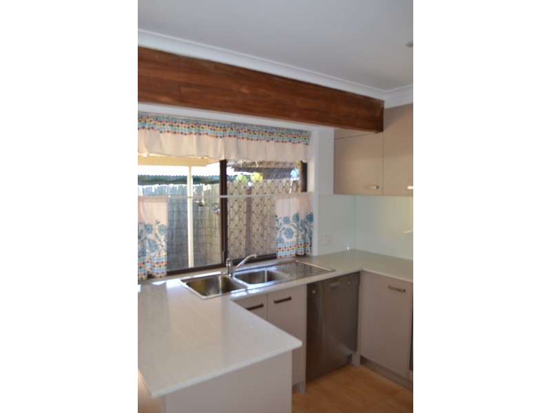 2/15 Morinda Way, Labrador QLD 4215