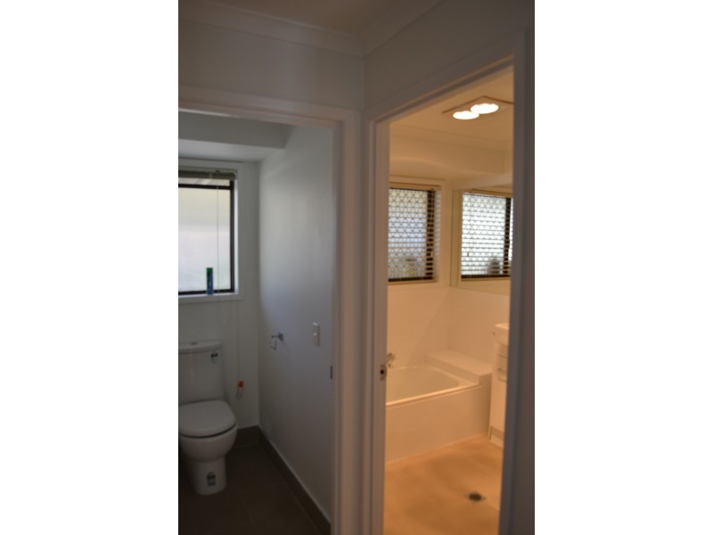 2/15 Morinda Way, Labrador QLD 4215