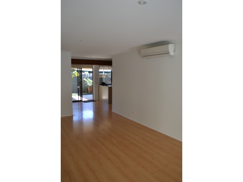 2/15 Morinda Way, Labrador QLD 4215