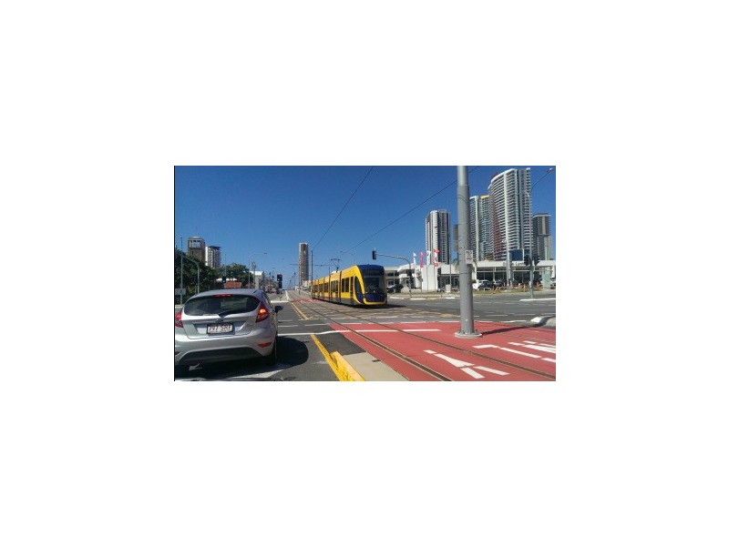 2/86 Imperial Parade, Labrador QLD 4215