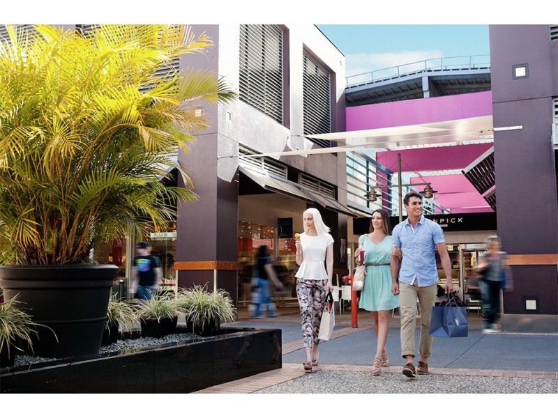 2/86 Imperial Parade, Labrador QLD 4215