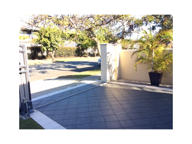 94 Muir Street, Labrador QLD 4215