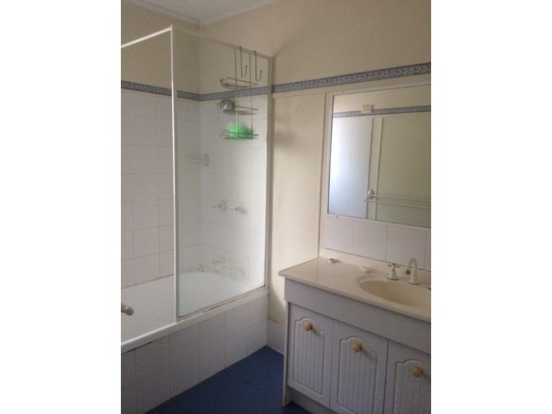 22 Reynolds Avenue, Labrador QLD 4215