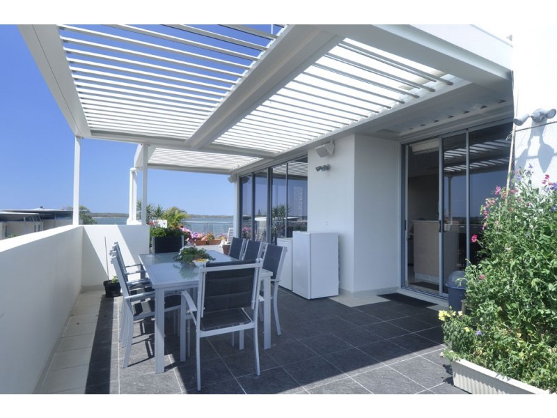 10/27-29 Madang Crescent, Runaway Bay QLD 4216