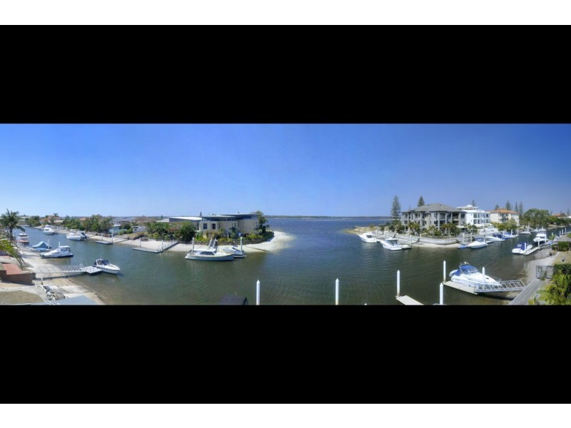 10/27-29 Madang Crescent, Runaway Bay QLD 4216