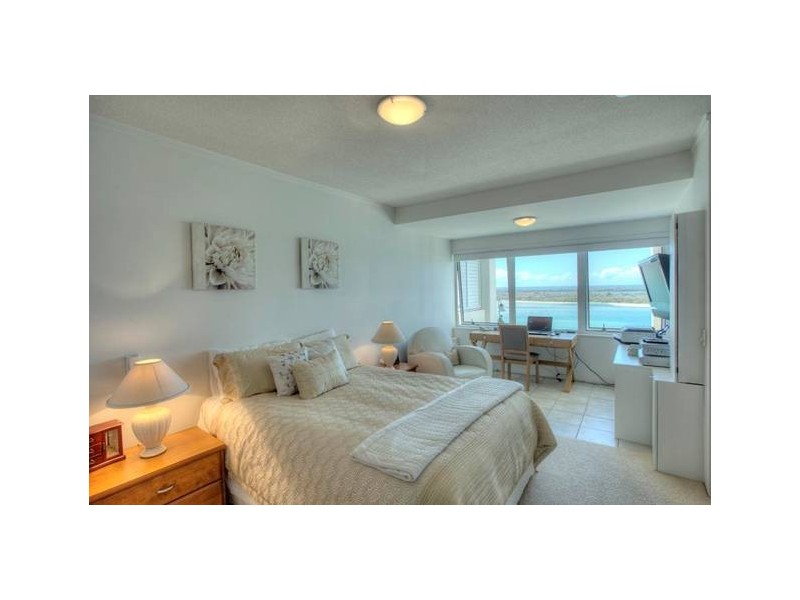 115/326 Marine Parade, Labrador QLD 4215