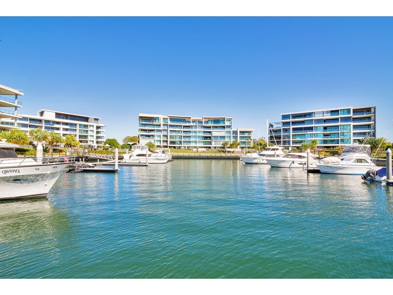 2105/323 Bayview Street, Hollywell QLD 4216