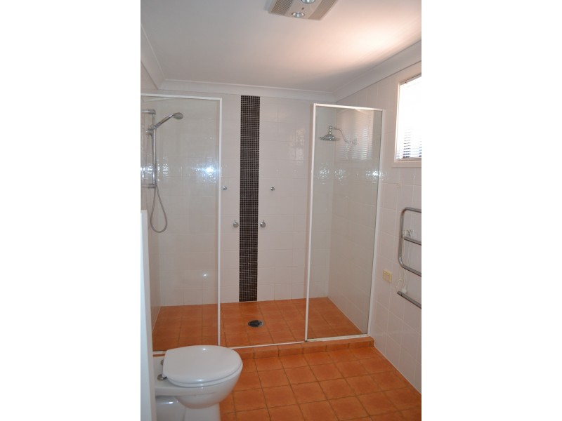 187 Whiting Street, Labrador QLD 4215