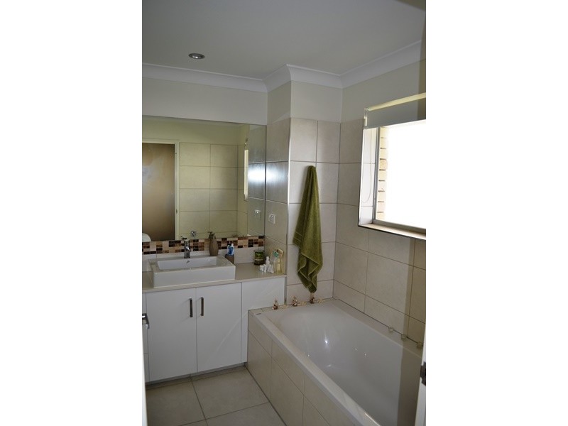 8 / 216 Marine Parade, Labrador QLD 4215