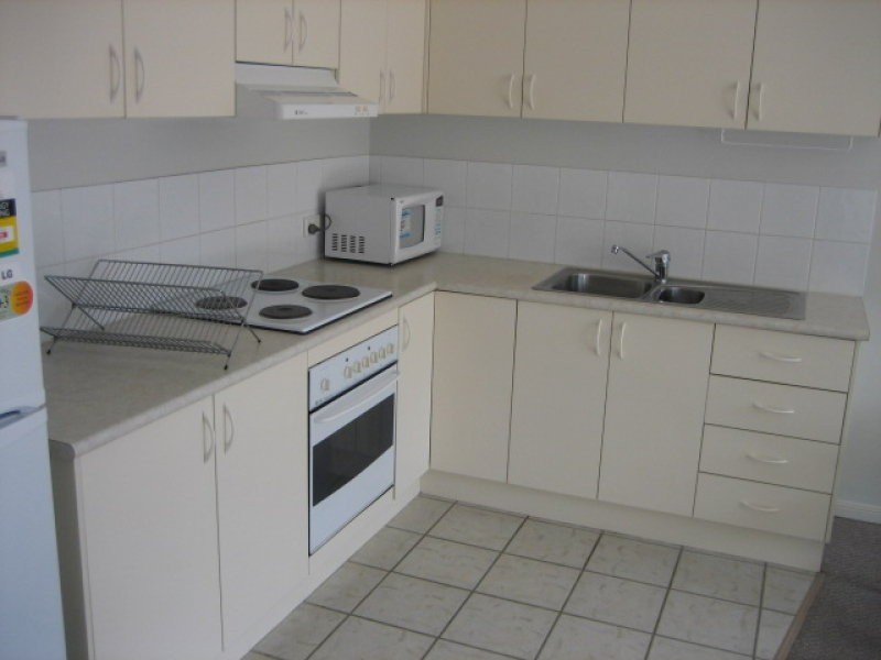 24/5-9 LLOYD STREET, Southport QLD 4215